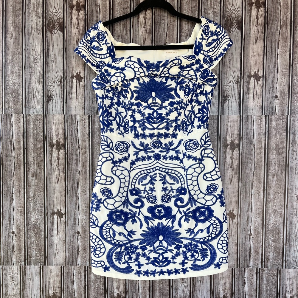 FoxieDox  Floral Embroidered Off The‎ Shoulder Cap Sleeve Dress Size XS